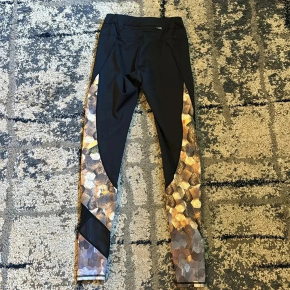 Athleta Asym Mesh Sonar Leggings 🐝 - Picture 2 of 5